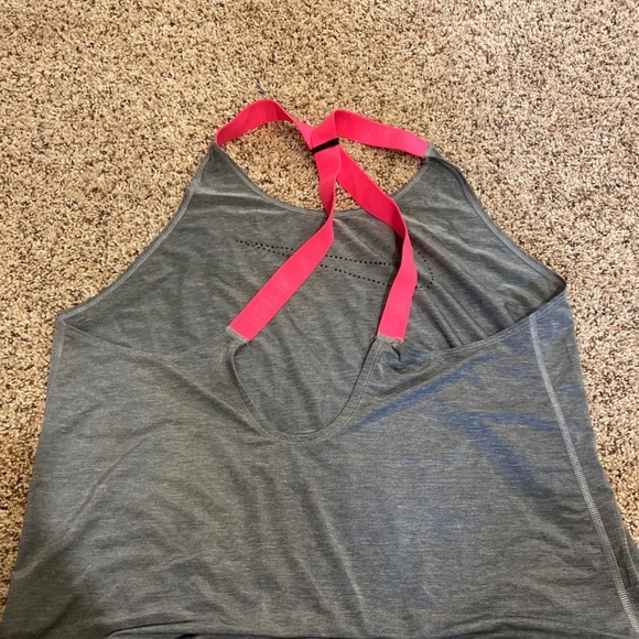 Nike Free Tank - Picture 2 of 3